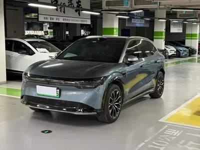 Zeekr 7X · 2025 год