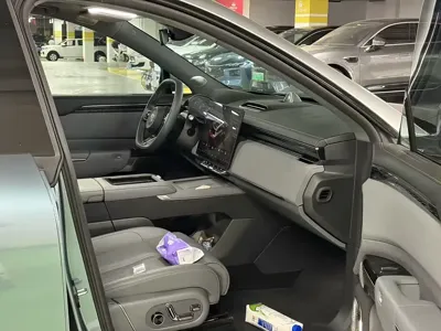 Zeekr 7X 2025, 18000 км, за 21894.81 USD