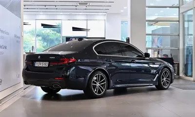 BMW 5-Series 2023, 49922 км, за 23727.48 USD