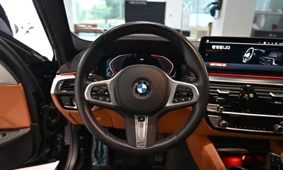 BMW 5-Series 2023, 49922 км, за 23727.48 USD - фото 16