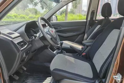 Wuling Hongguang 2021, 49800 км, за 6336 USD - фото 12