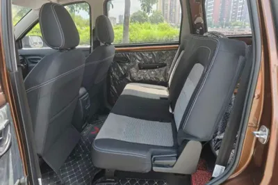 Wuling Hongguang 2021, 49800 км, за 6336 USD - фото 13