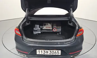 Hyundai Grandeur 2018, 94183 км, за 10158.23 USD - фото 20