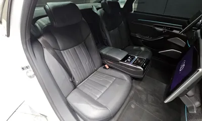 Audi A8 2023, 122919 км, за 42996.77 USD - фото 17