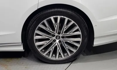 Audi A8 2023, 122919 км, за 42996.77 USD - фото 21