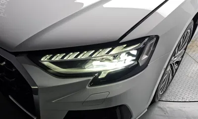 Audi A8 2023, 122919 км, за 42996.77 USD - фото 22