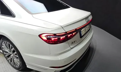 Audi A8 2023, 122919 км, за 42996.77 USD - фото 23