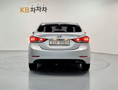 Hyundai Avante 2014, 64406 км, за 4753.53 USD