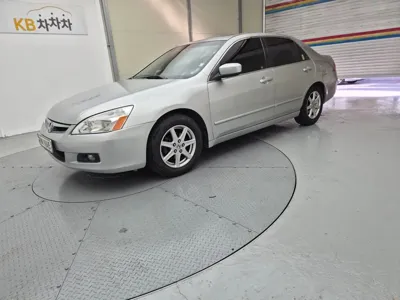 Honda Accord 2007, 151276 км, за 1628.67 USD