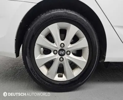 Hyundai Accent 2017, 102983 км, за 3413.42 USD