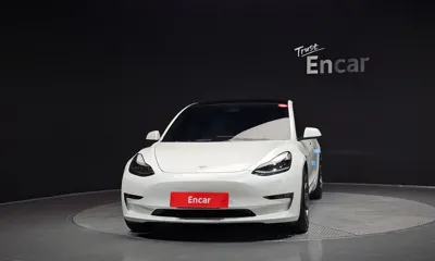 Tesla Model 3 2021, 86484 км, за 17589.59 USD