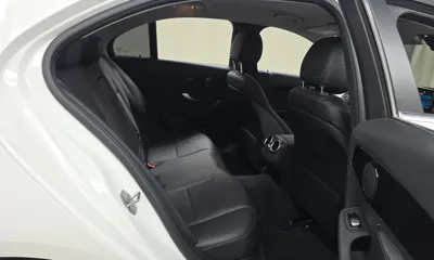Mercedes-Benz C-Class 2019, 19433 км, за 16213.73 USD - фото 12