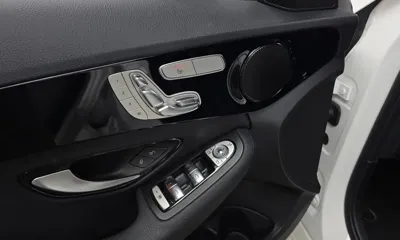 Mercedes-Benz C-Class 2019, 19433 км, за 16213.73 USD - фото 17