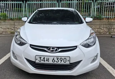Hyundai Avante 2013, 117200 км, за 2756.99 USD