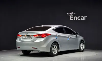Hyundai Avante 2013, 110137 км, за 2166.21 USD