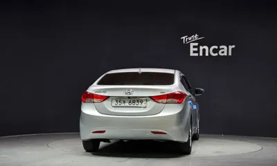 Hyundai Avante 2013, 110137 км, за 2166.21 USD