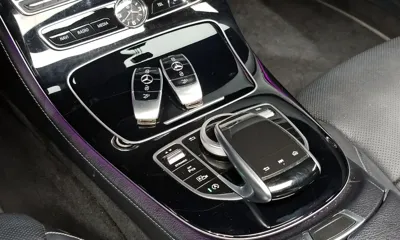Mercedes-Benz E-Class 2019, 62114 км, за 18708.15 USD - фото 32
