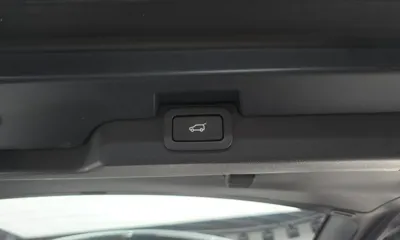 Land Rover Discovery 2019, 100430 км, за 17781.61 USD - фото 20