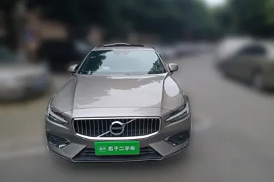 Volvo S60 2022, 28900 км, за 20225 USD