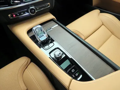 Volvo S90 2024, 5322 км, за 31203.27 USD - фото 13