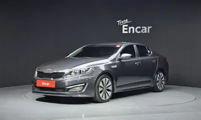 Kia K5 · 2012 год