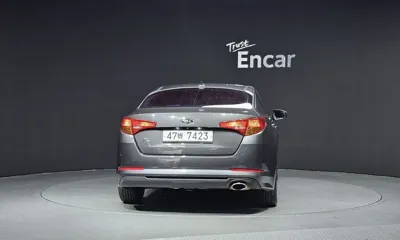 Kia K5 2012, 108728 км, за 2576.81 USD