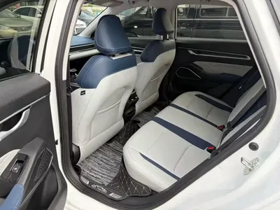 Geely Emgrand 2022, 16000 км, за 6915.7 USD - фото 8