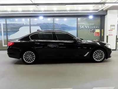 BMW 5-Series 2018, 140531 км, за 12537.74 USD