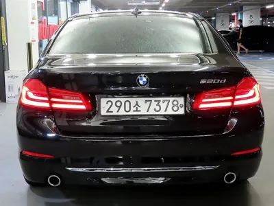 BMW 5-Series 2018, 140531 км, за 12537.74 USD