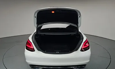 Mercedes-Benz C-Class 2019, 51122 км, за 15091.24 USD - фото 20