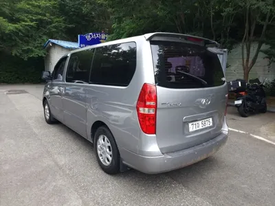 Hyundai Starex 2011, 183000 км, за 2925.31 USD