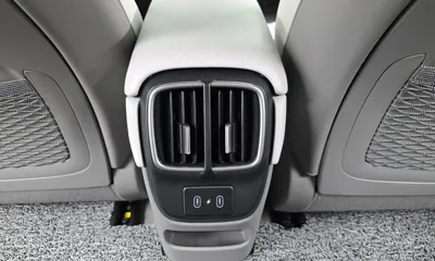 Hyundai Ioniq6 2023, 54426 км, за 21859 USD - фото 19