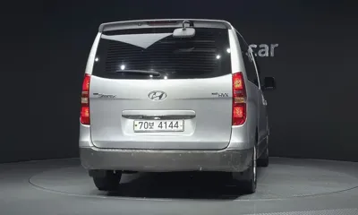 Hyundai Starex 2010, 243994 км, за 3055.32 USD