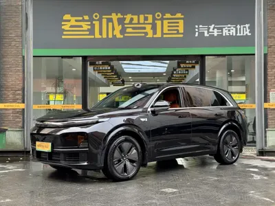 Li Auto Li L7 · 2024 год