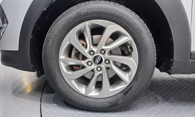 Hyundai Tucson 2016, 62993 км, за 8278.14 USD