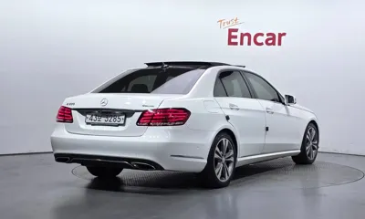 Mercedes-Benz E-Class 2014, 83056 км, за 7866.21 USD