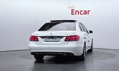 Mercedes-Benz E-Class 2014, 83056 км, за 7866.21 USD