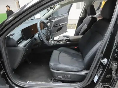 Kia K5 2025, 10226 км, за 23452.78 USD - фото 7