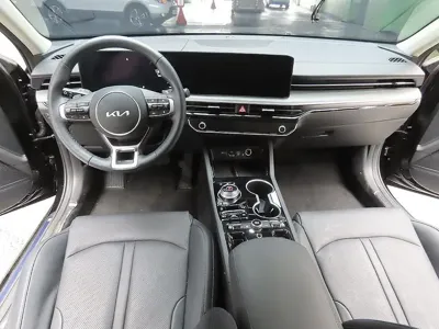 Kia K5 2025, 10226 км, за 23452.78 USD - фото 9