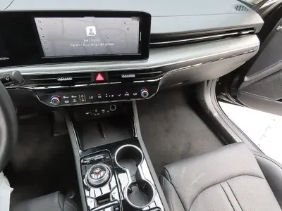 Kia K5 2025, 10226 км, за 23452.78 USD - фото 11
