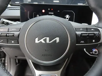 Kia K5 2025, 10226 км, за 23452.78 USD - фото 13