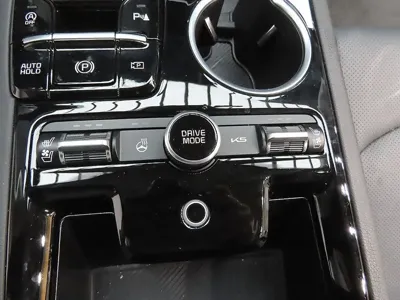Kia K5 2025, 10226 км, за 23452.78 USD - фото 20