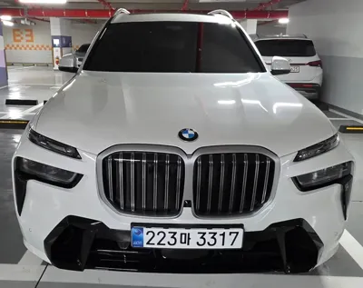 BMW X7 2025, 10910 км, за 96828.77 USD - фото 7