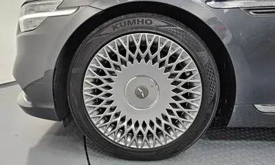 Genesis G90 2019, 188077 км, за 17545.34 USD