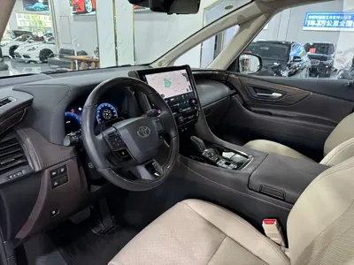 Toyota Alphard 2024, 58000 км, за 115948.31 USD
