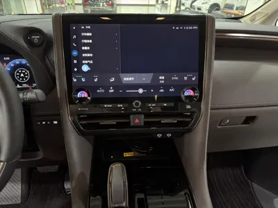 Toyota Alphard 2024, 58000 км, за 115948.31 USD - фото 7