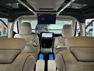 Toyota Alphard 2024, 58000 км, за 115948.31 USD - фото 8
