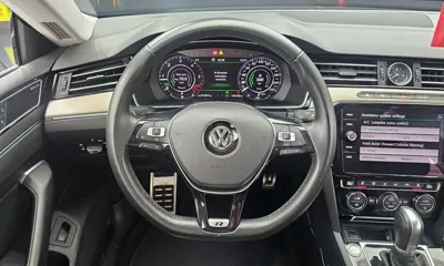 Volkswagen Arteon 2019, 134136 км, за 12632.67 USD - фото 13