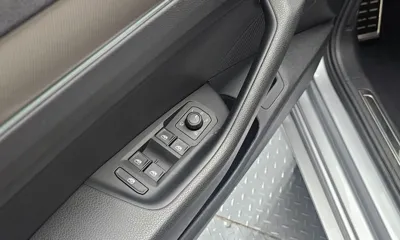 Volkswagen Arteon 2019, 134136 км, за 12632.67 USD - фото 17