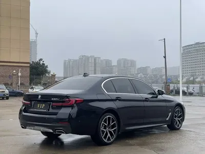 BMW 5 Series 2023, 30000 км, за 36475.21 USD - фото 8